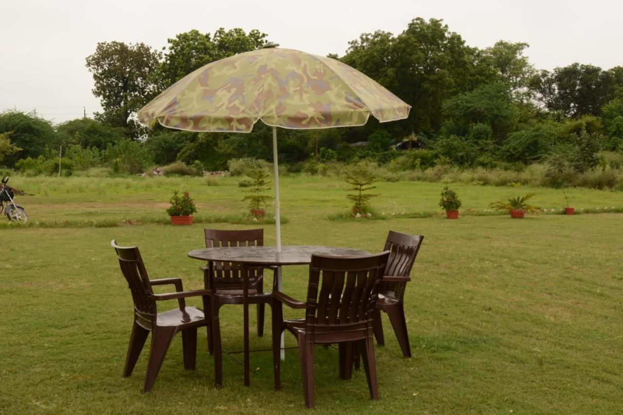 Hotel Radha Rani Mahal Khajuraho Ngoại thất bức ảnh